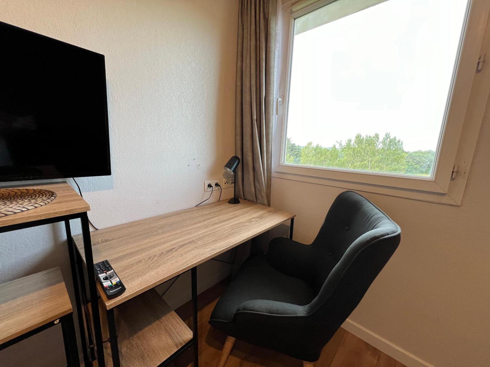 Appart'Hotel - Gare Tgv - Courtine - Confluence - 411 亞維農 外观 照片