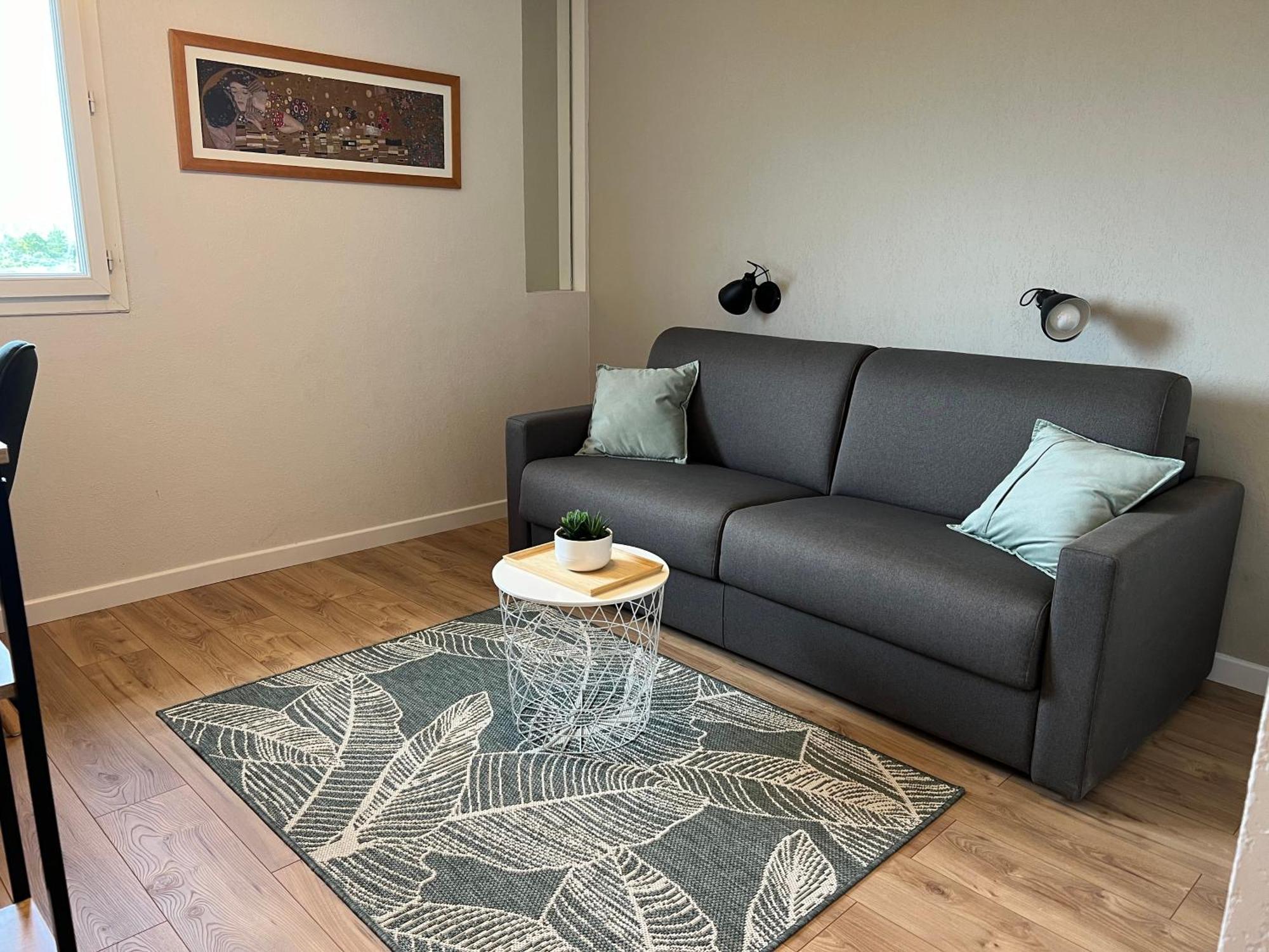 Appart'Hotel - Gare Tgv - Courtine - Confluence - 411 亞維農 外观 照片